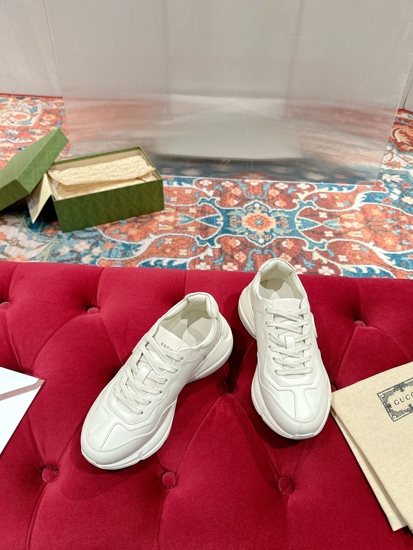 👟👟Ex-factory price 700👟👟 Men's size +10 🇮🇹Italy🇮🇹Gucci GUCCI🇮🇹Dad shoes (purchase level) (original replica) 👑 The original version purchased by Taikoo Hui has been continuously improved and upgraded in details, from the packaging of the shoes - anti-counterfeiting markings - shoe box accessories - fabric optimization - outsole technology - stitching and routing - oil edge technology. We do our best ◼️ Outsole: original plate molding ◼️ Upper: original grade A imported cowhide 🐮 ◼️ lining: original grade A mixed sheepskin 🐑 ◼️ Feet: original grade A mixed sheepskin 🐑 ◼️ Medium and low belt LOGO + original injection molding foot technology + original lasting technology ◼️ Original full set of customized packaging (anti-counterfeiting chip + a cloth bag + GUCCI card envelope + electronic invoice with credit card slip + shoelaces) ◼️ All details of the higher version are consistent with the original version (note the comparison) ◼️ Code number: 35-40 for women and 39-44 for men
